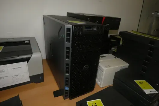 DELL tower-pc, uden harddisk