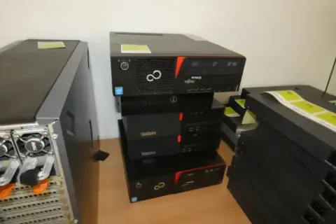 5x FUJITSU Esprimo, ohne Festplatte