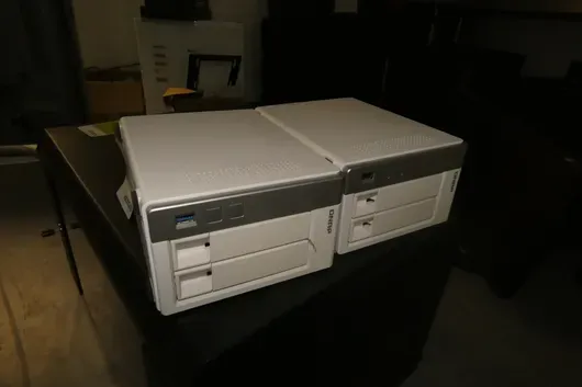 2 قطع QNAP NAS T5-220