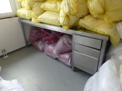 Masă de lucru din oțel inoxidabil, fără conținut