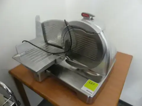 آلة تقطيع BERKEL
