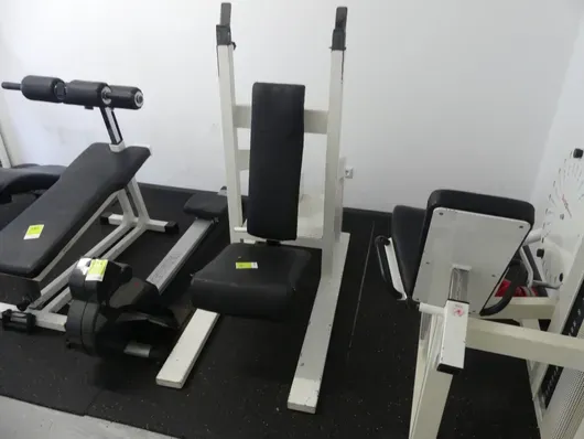 Rack de press militar