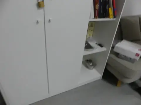 Tárolószekrény, tartalom nélkül