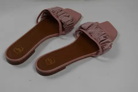 1 par sandala marke „Malone Souliers“, model Demi Flat, veličina 39