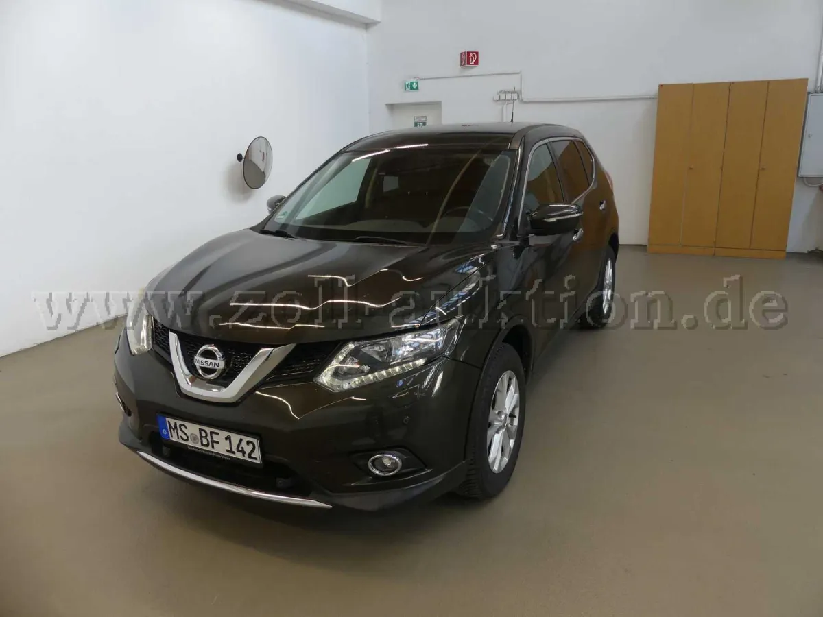 1 نيسان X-Trail 1.6 dCi 4x4 Acenta