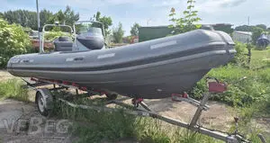 Rigid oppblåsbar båt Arimar Valiant 550 Sport m.fl.