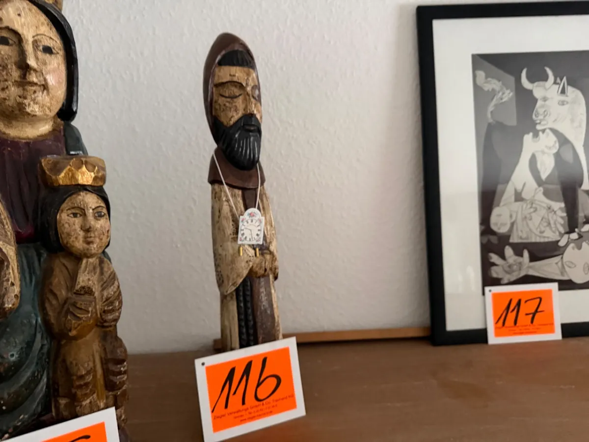 Figure en bois / saint avec croix - figure sacrée sculptée