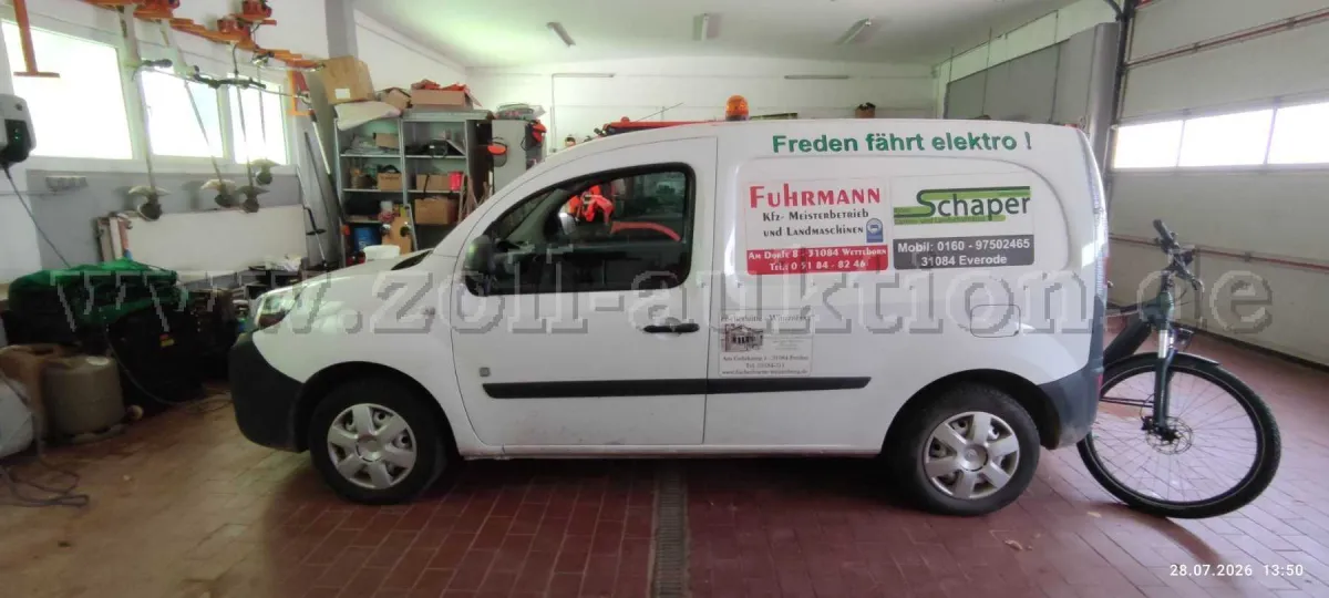 1 辆 Renault Kangoo Z.E. 电动车，电池归车主所有