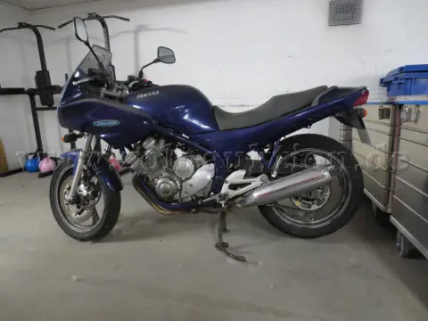 1 YAMAHA katumoottoripyörä XJ 600 Diversion