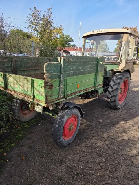 1 辆 Fendt F 231 GTS 载具车，作为爱好者用车