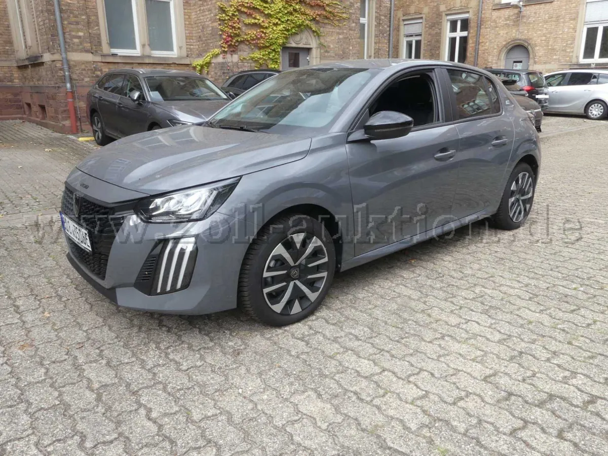 1 辆 Peugeot 208 (e-) 136 Active - BD8-3506E