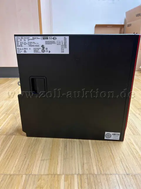 21 használt munkaállomás számítógép Fujitsu Esprimo P556/E90+