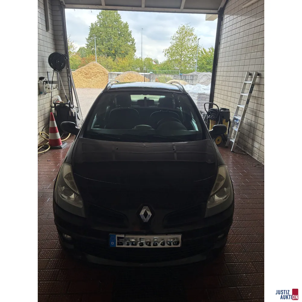 RENAULT CLIO，黑色，首次登记：09/2008，约145,245公里