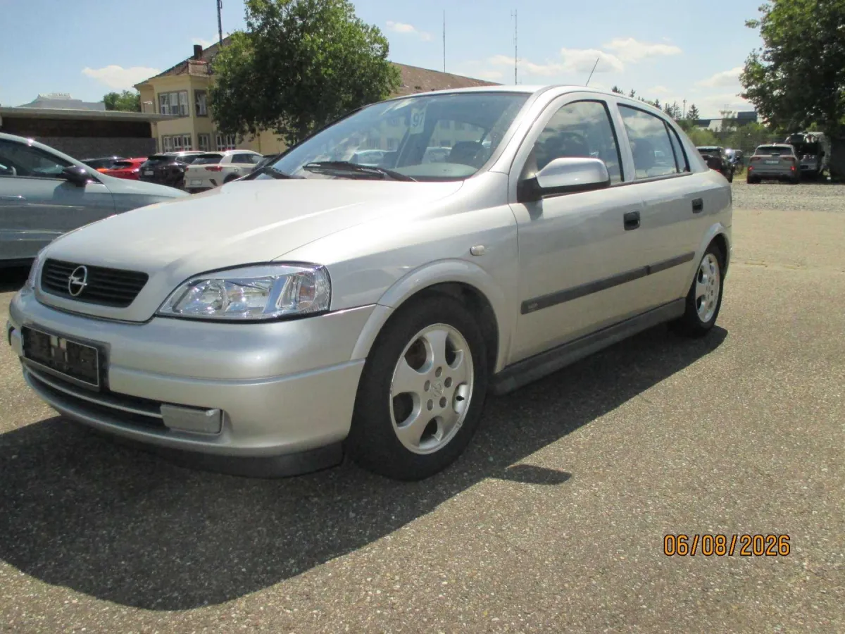 1 辆 Opel Astra G 2,2 EcoTec Selection *仅可推行*