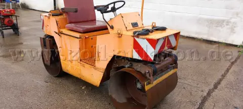 1 Case Vibromax W152 henger
