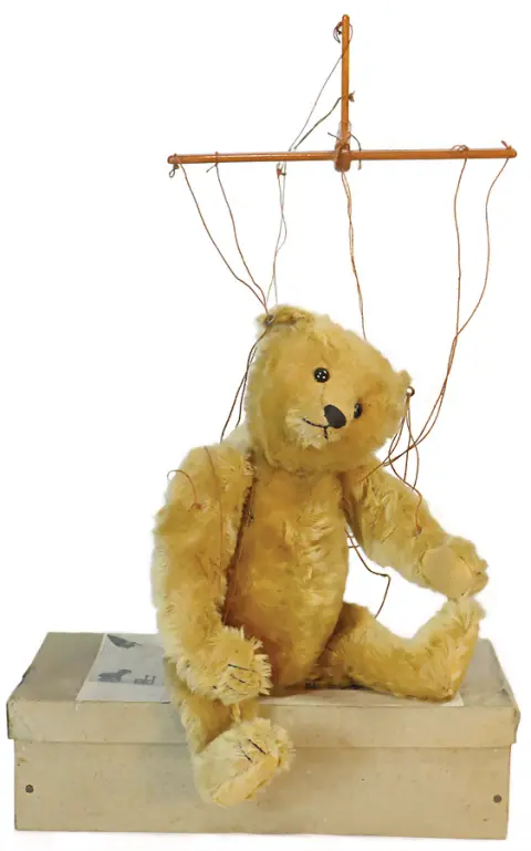 STEIFF – Marionetbeer / pantomimebeer