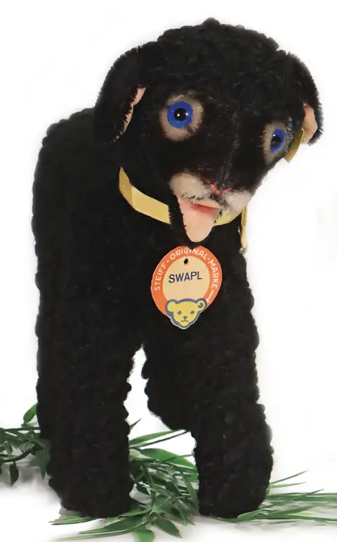 STEIFF – agneau noir