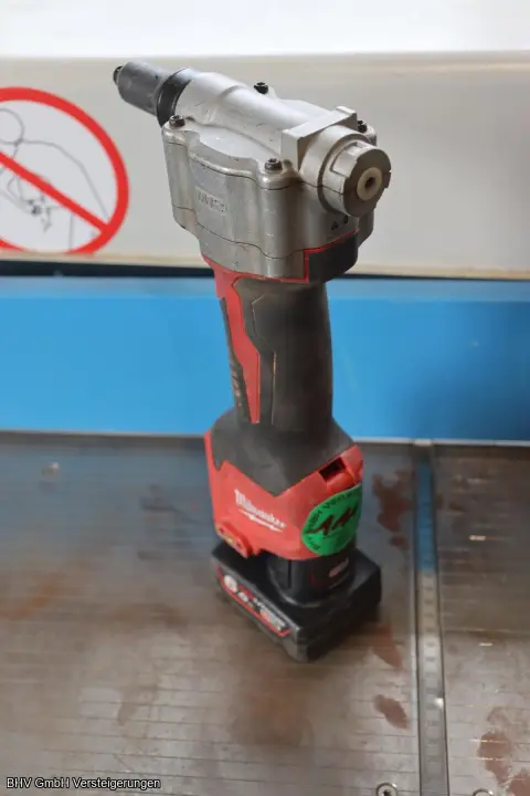 Rivettatrice a batteria Milwaukee M12 BPRT