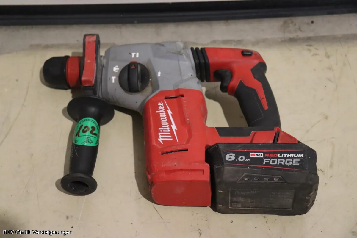 Martello perforatore combinato a batteria Milwaukee M 18 BLHX