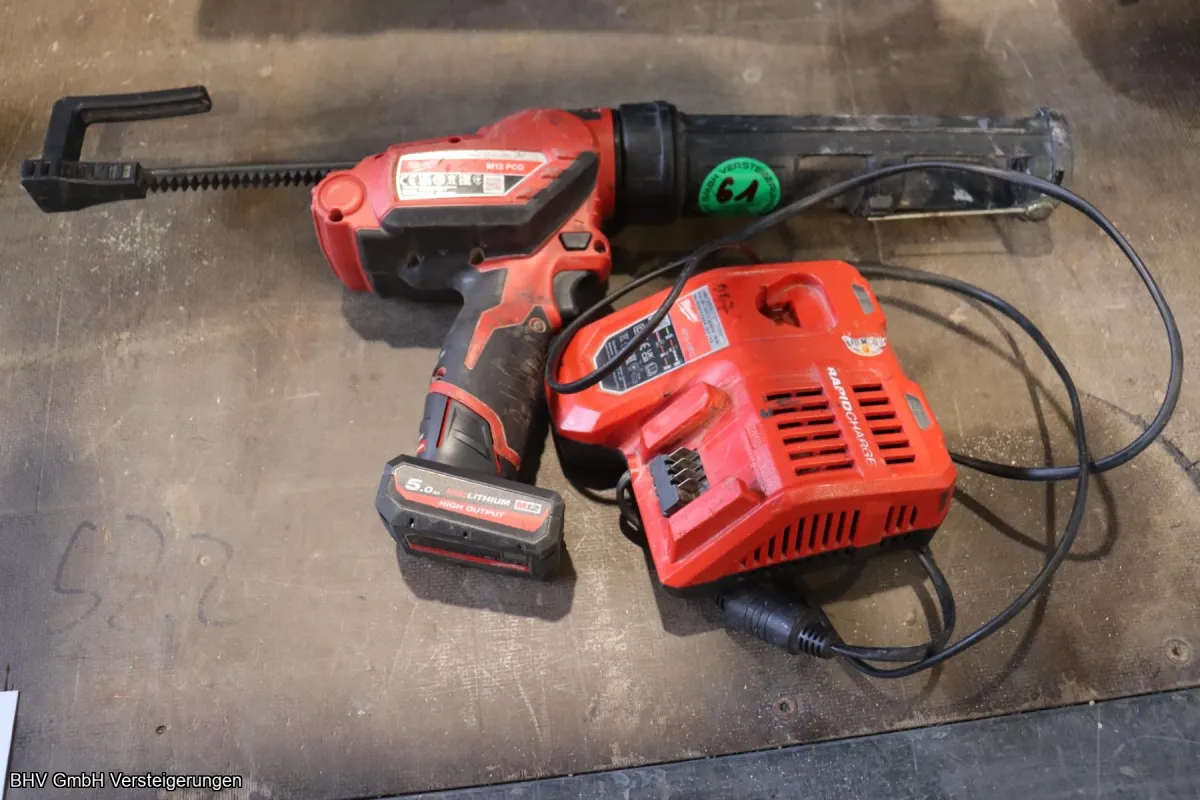 Akülü kartuş tabancası Milwaukee M12 PCG