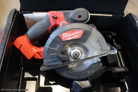 Акумуляторна циркулярна пила (у кейсі) Milwaukee M18 FMCS
