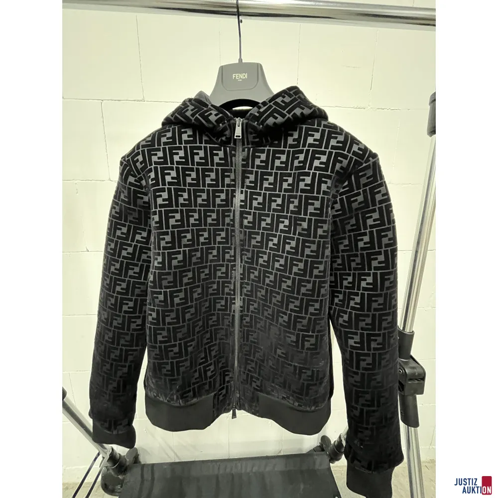 V42/26 Fendi sweatshirt størrelse 48
