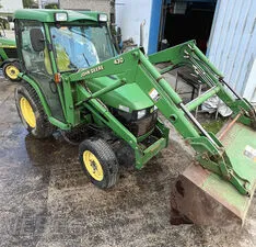 Trattore agricolo John Deere 4310