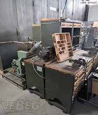 2 db szerszámfelszerelés, a következőkből:
