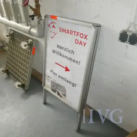 Présentoir publicitaire en aluminium