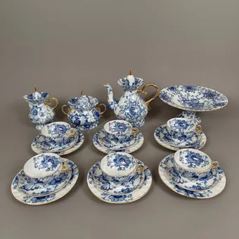 茶具“歌唱花园”6人用 - LOMONOSOV 制造厂，俄罗斯圣彼得堡。