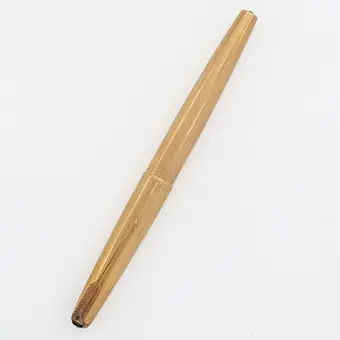 PARKER 61, serie Cloud, pennino in oro 14 carati, 0,5 g, tratto «fine», impugnatura nera, pietra colorata sui bordi esterni, clip a freccia, anni 1970