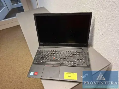 Dizüstü bilgisayar Lenovo Thinkpad E590