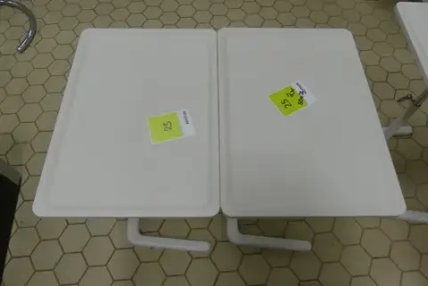 2x Vitra. - Kannettavatietokoneen pöytä, korkeussäädettävä
