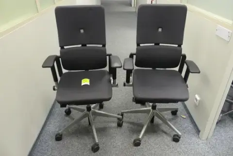 2x Steelcase - Toimistotuoli, musta/antrasiitti