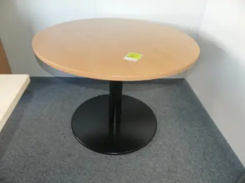 Pyöreä pöytä