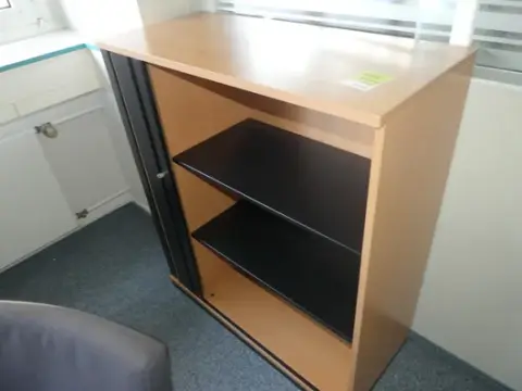 Steelcase-sivukaappi