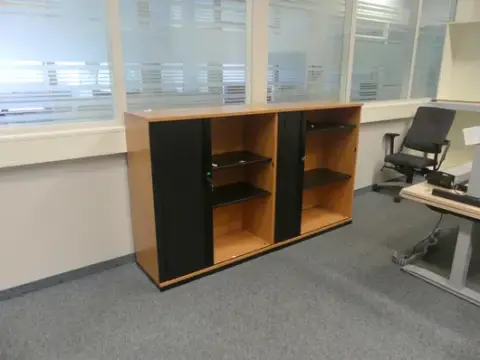 2x Steelcase - sivukaappi