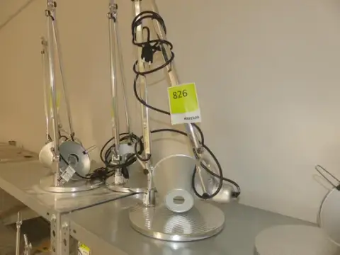 Artemide - 台灯