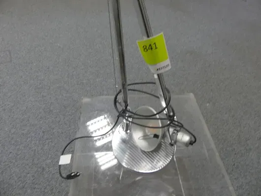 Artemide - टेबल लैंप
