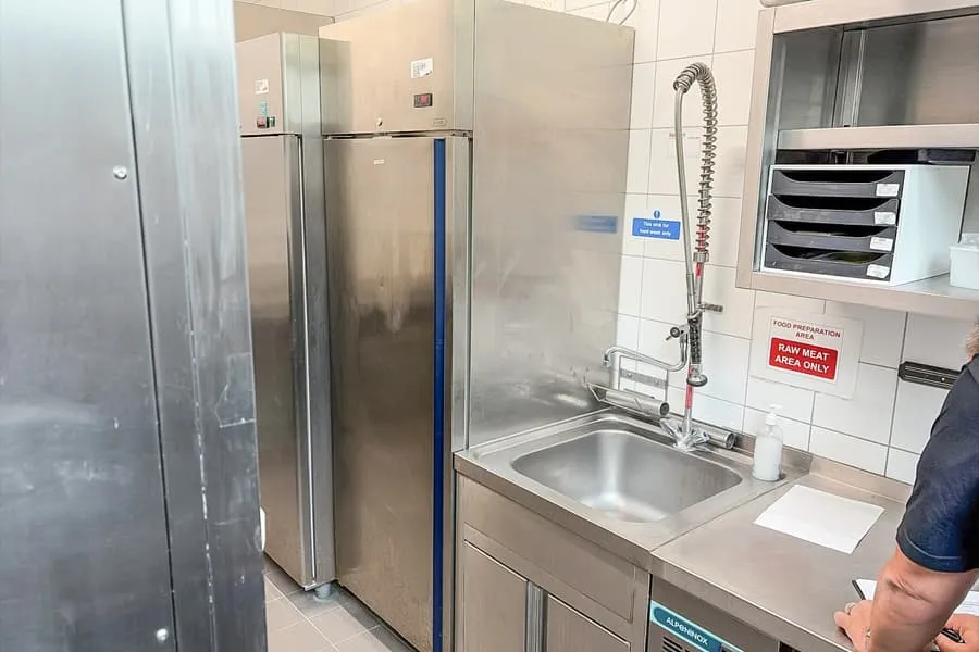 Paslanmaz çelik endüstriyel buzdolabı Dalmec PECC060TN