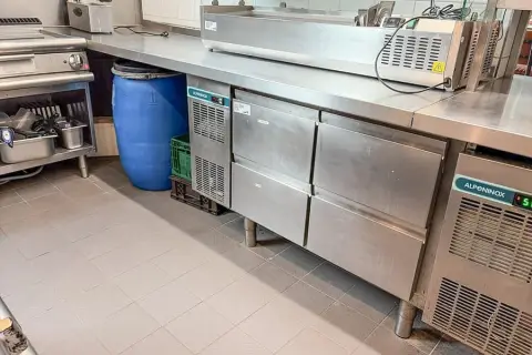 Холодильний стіл з нержавіючої сталі Alpeninox