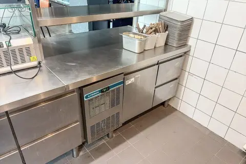 Морозильний стіл з нержавіючої сталі Alpeninox
