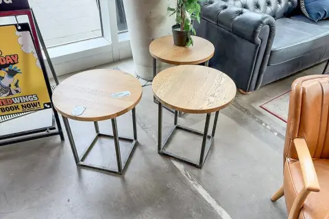 3 साइड टेबल