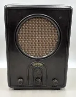 Volksempfänger VE 301 W in bakelite case, good visual condition, function not tested, H 39 cm, W 28 cm