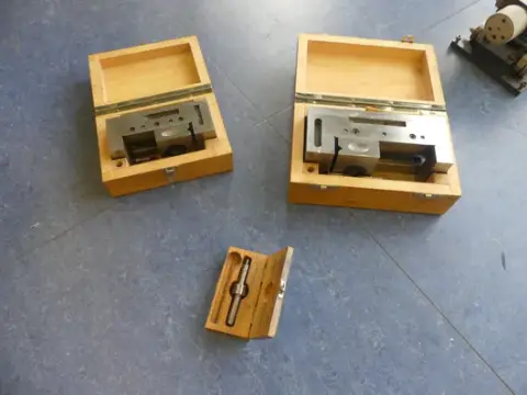 2x morsetti di precisione e tastatore di bordo