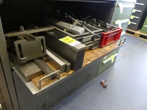 Lot d'outils de serrage, équerres de montage et barres en acier