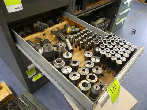Lot de porte-outils et pinces de serrage