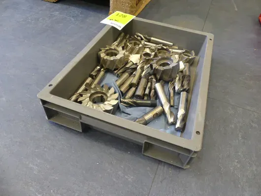 Lot d'outils de fraisage
