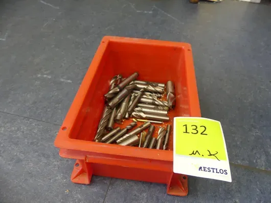 Lot d'outils de fraisage