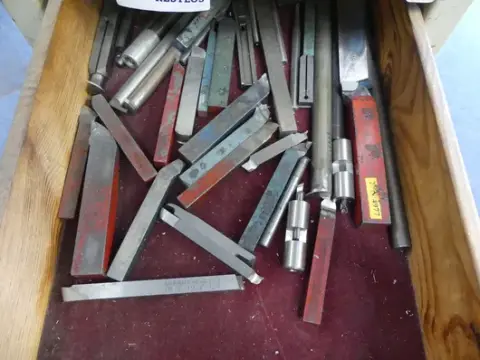 Lot de outils de tour, ébauches, barres d'alésage, outils d'alésage